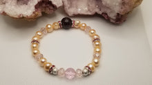 Load image into Gallery viewer, Garnet and Fresh water Pearls Bracelet
